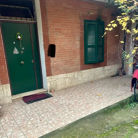 Apartment Benny House In The Park Close To Gemelli, Stadio Olimpico And Fl3 Station To S Peter And City Center Rome